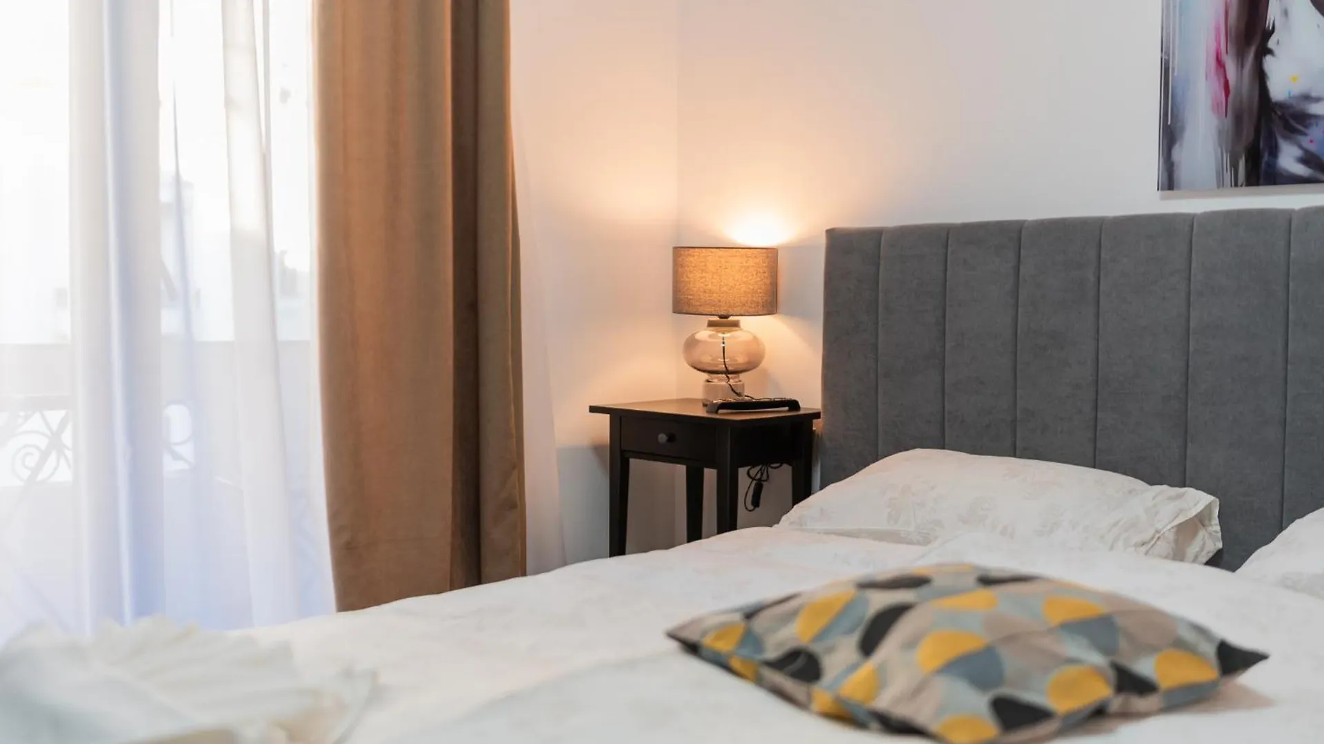 Prime Location - Breathtaking Architectural Views Apartment Bucharest