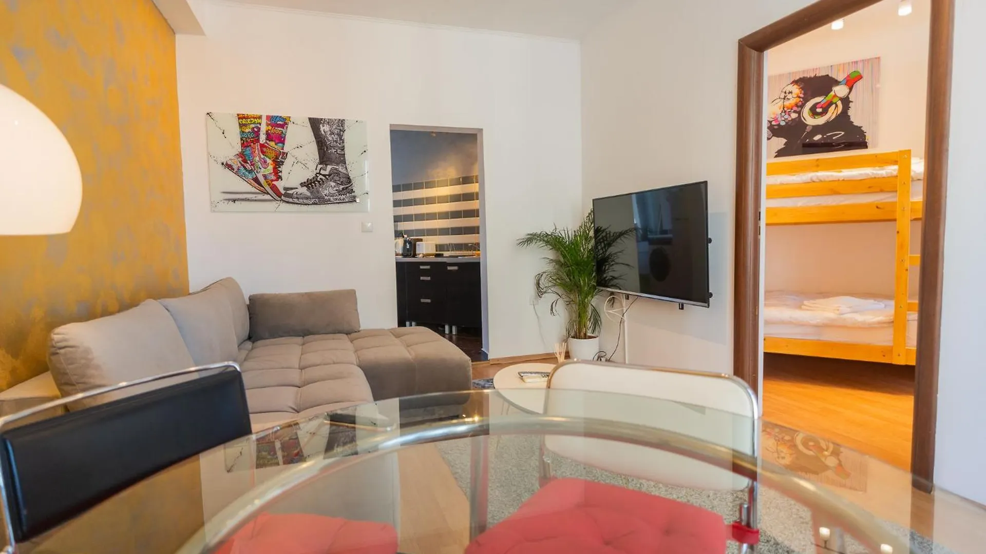 Prime Location - Breathtaking Architectural Views Apartment Bucharest