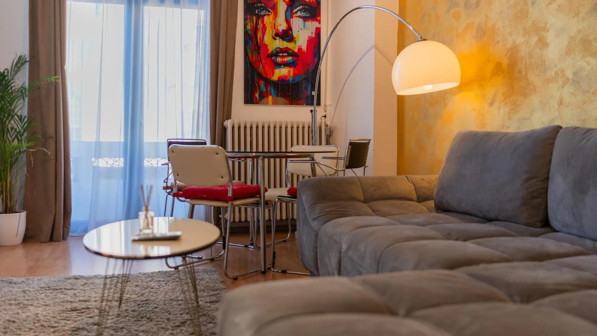 Prime Location - Breathtaking Architectural Views Apartment Bucharest 0*,  Romania