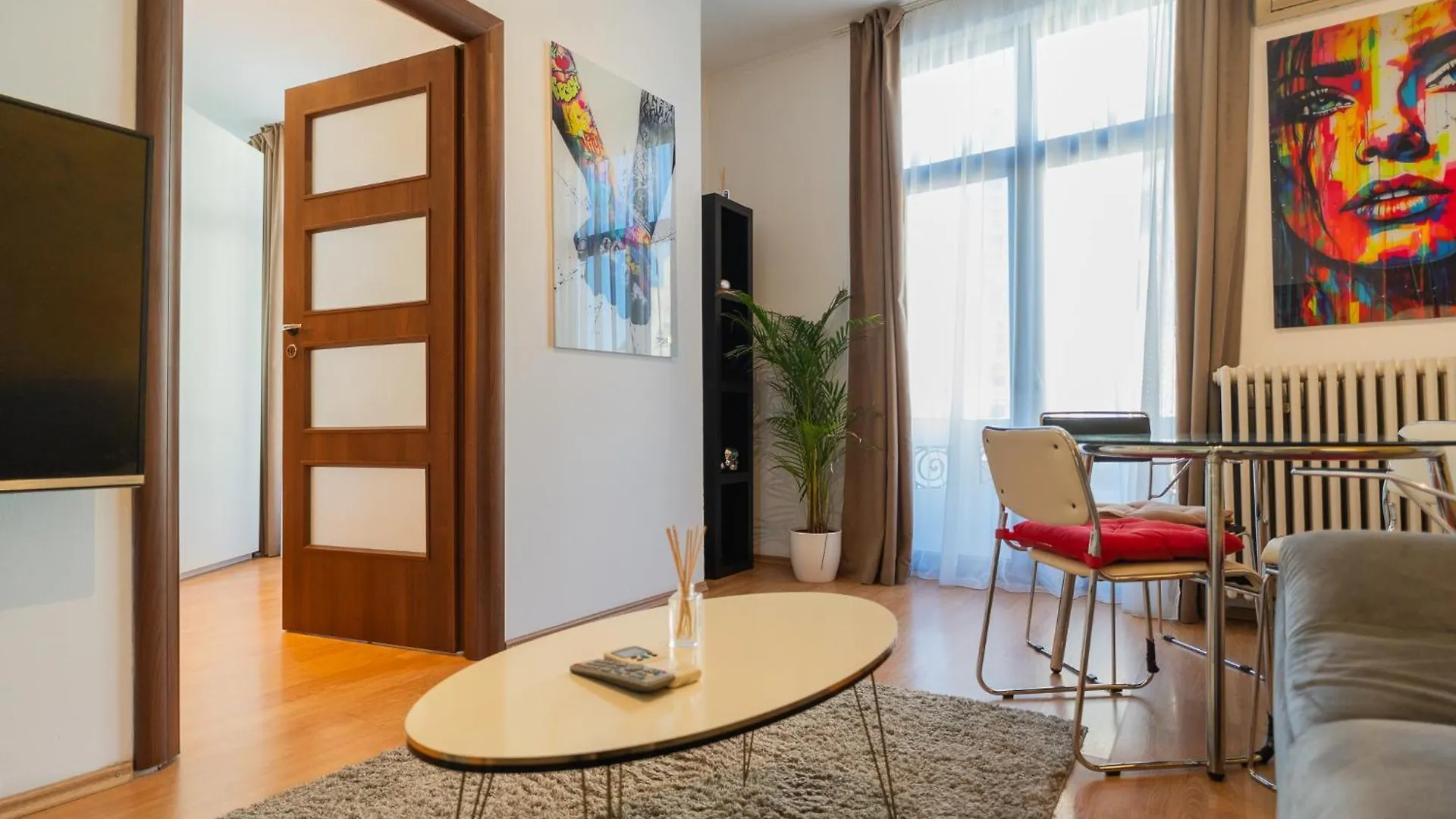Prime Location - Breathtaking Architectural Views Apartment Bucharest
