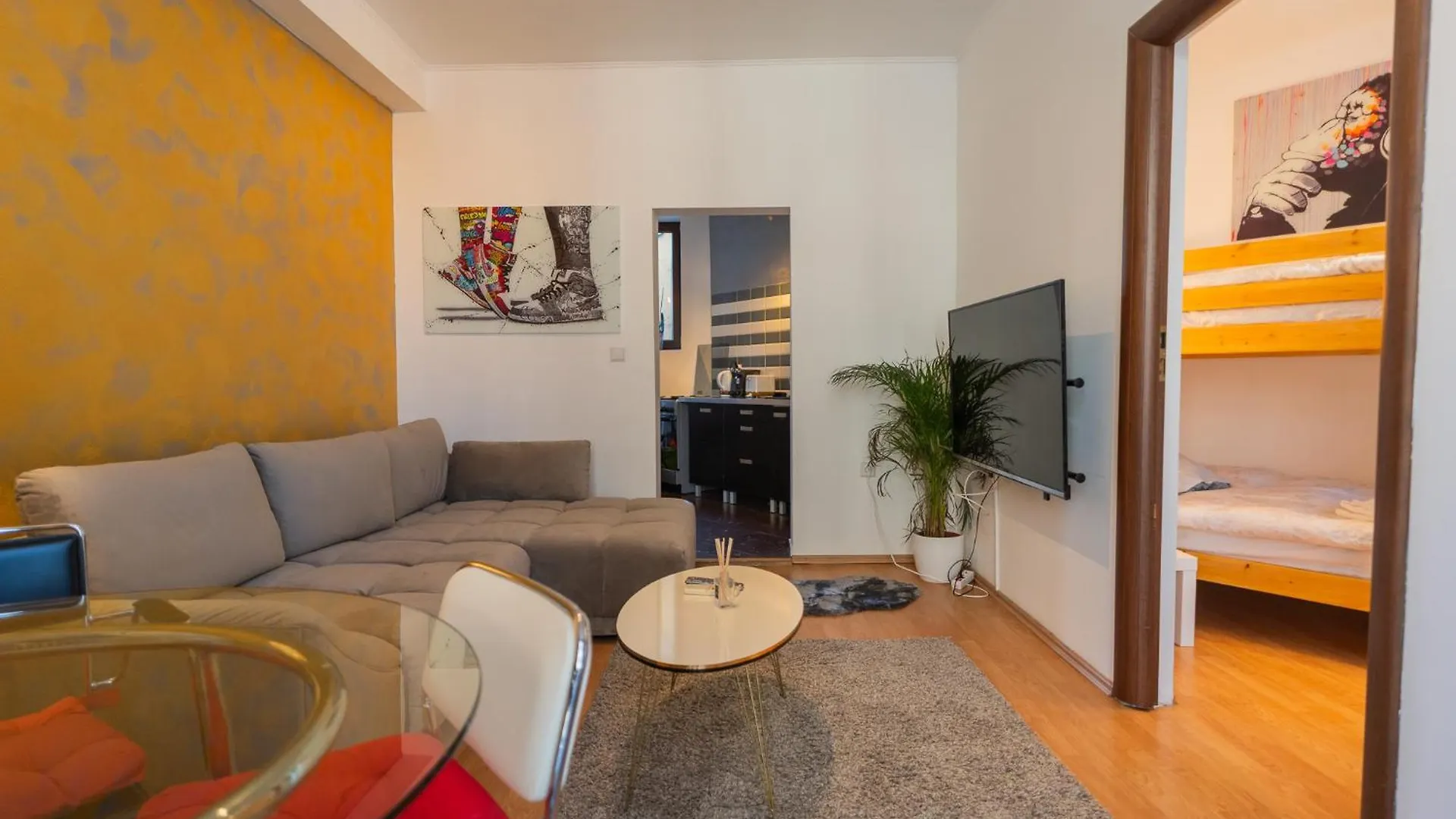 Prime Location - Breathtaking Architectural Views Apartment Bucharest
